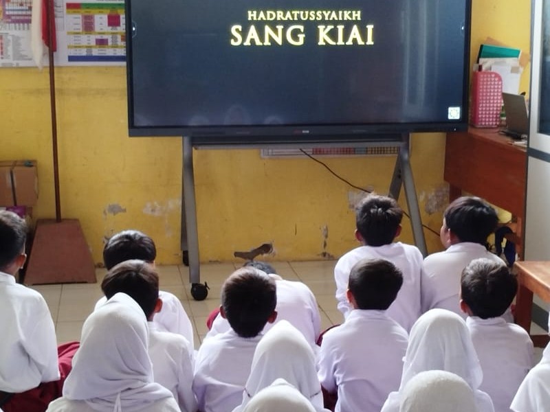 HARI PAHLAWAN 2025